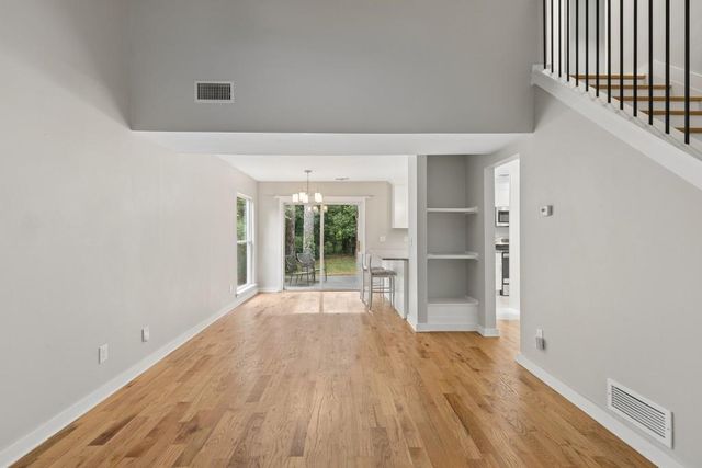 4930 Farmstead Court NE, Woodstock, GA 30188