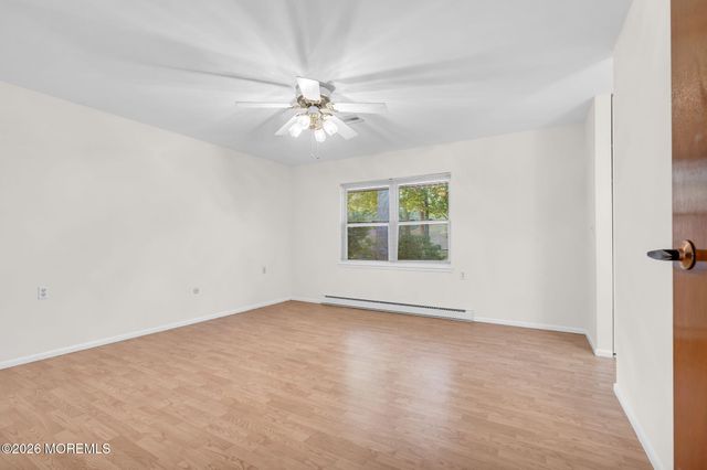 188B Sterling Court, Lakewood, NJ 08701