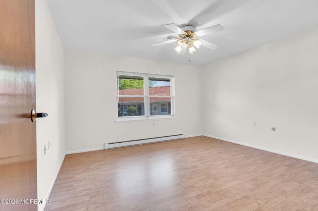188B Sterling Court, Lakewood, NJ 08701