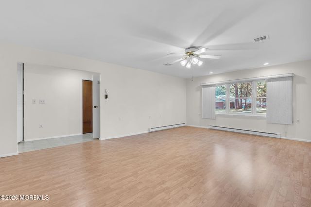 188B Sterling Court, Lakewood, NJ 08701