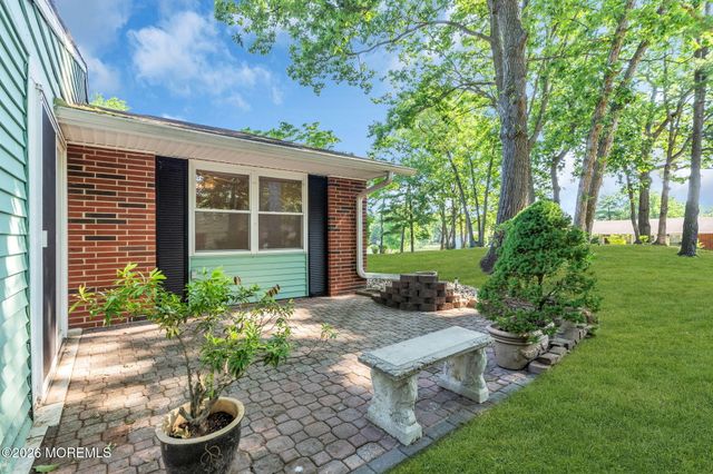 188B Sterling Court, Lakewood, NJ 08701