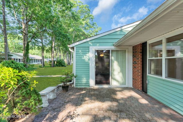188B Sterling Court, Lakewood, NJ 08701