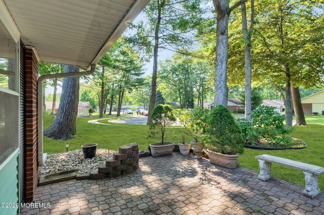 188B Sterling Court, Lakewood, NJ 08701