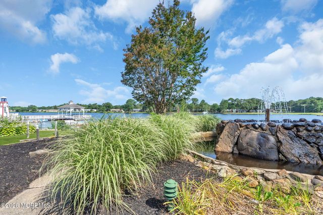 188B Sterling Court, Lakewood, NJ 08701