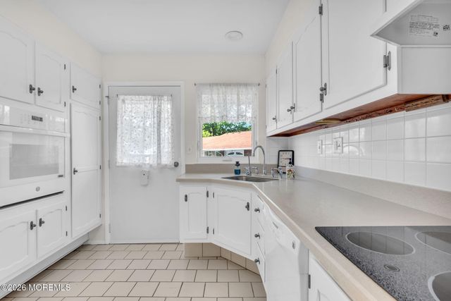 188B Sterling Court, Lakewood, NJ 08701