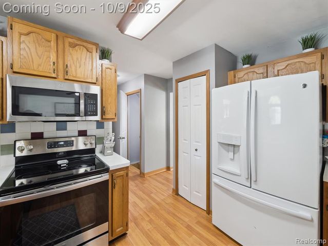 39260 S Phlox Lane, Westland, MI 48186