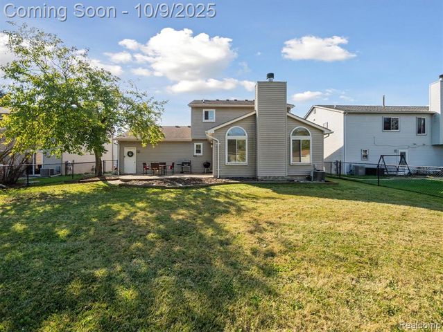 39260 S Phlox Lane, Westland, MI 48186