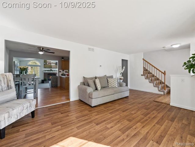 39260 S Phlox Lane, Westland, MI 48186