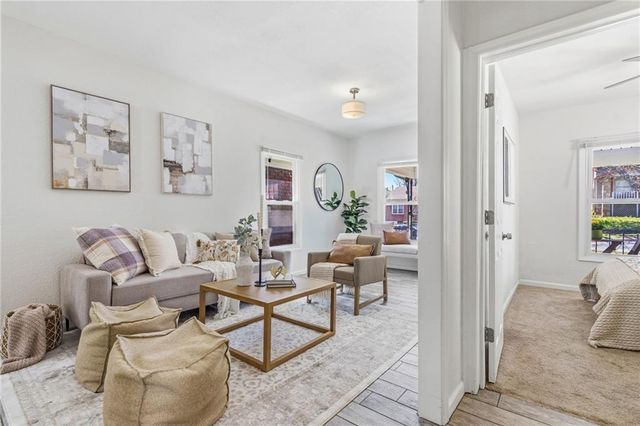 4315 Jarboe Street, Kansas City, MO 64111