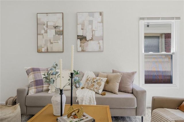 4315 Jarboe Street, Kansas City, MO 64111