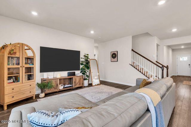 50 Osprey Avenue, Manahawkin, NJ 08050