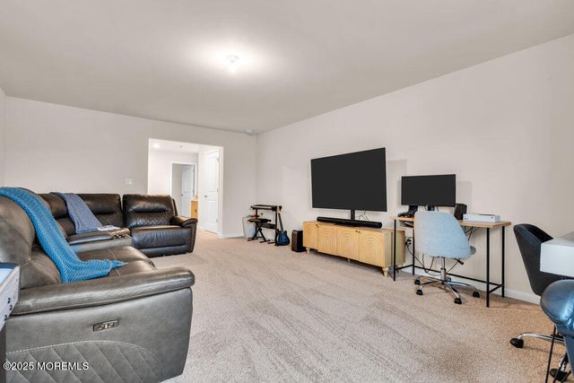 50 Osprey Avenue, Manahawkin, NJ 08050