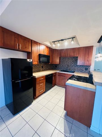 13722 Red Hill 14, Tustin, CA 92780