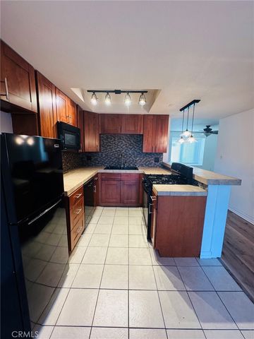 13722 Red Hill 14, Tustin, CA 92780