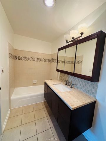 13722 Red Hill 14, Tustin, CA 92780