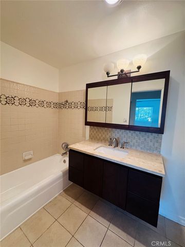 13722 Red Hill 14, Tustin, CA 92780