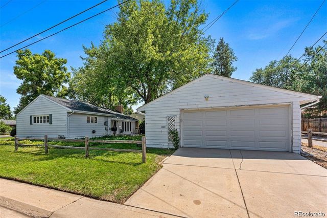 3201 S Bellaire Street, Denver, CO 80222