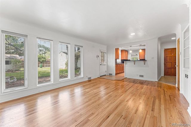 3201 S Bellaire Street, Denver, CO 80222