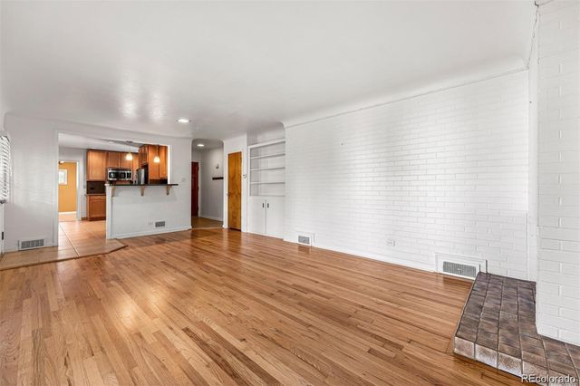 3201 S Bellaire Street, Denver, CO 80222