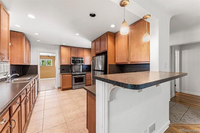 3201 S Bellaire Street, Denver, CO 80222