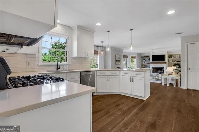 5670 N Hillbrooke Trace, Alpharetta, GA 30005