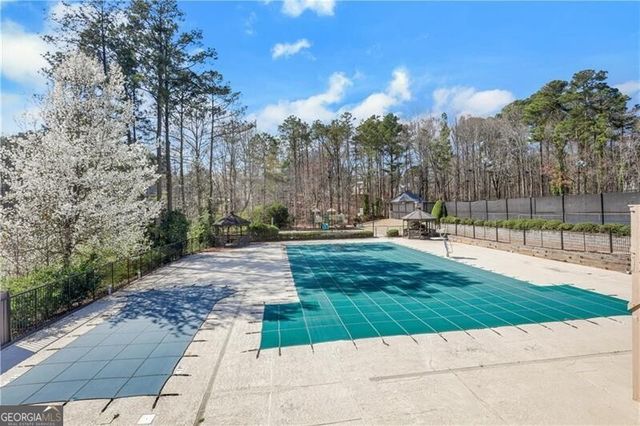 5670 N Hillbrooke Trace, Alpharetta, GA 30005