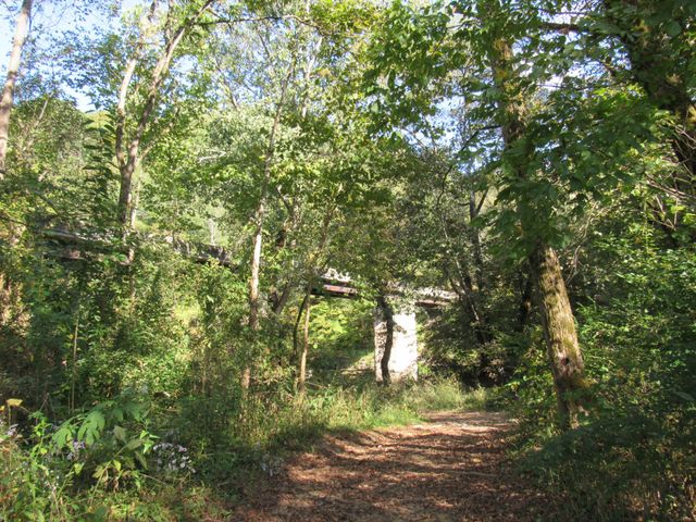 1992 Locke Bend Rd, Mcminnville, TN 37110