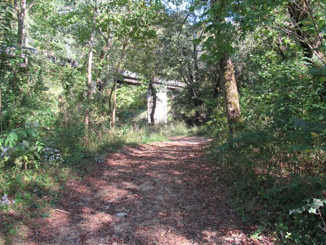 1992 Locke Bend Rd, Mcminnville, TN 37110