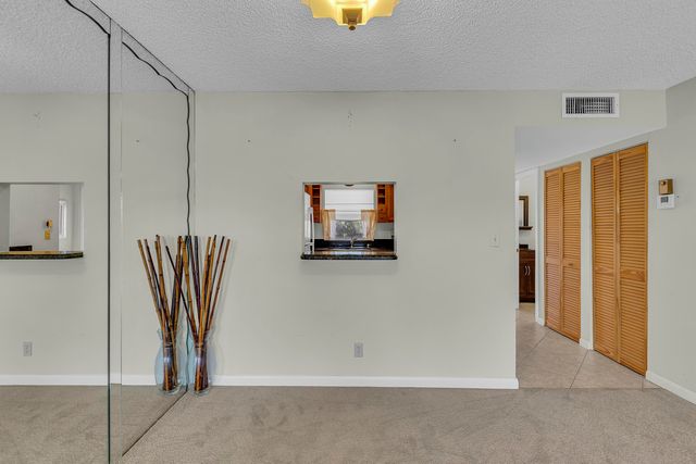 9401 Sunrise Lakes Boulevard 311, Sunrise, FL 33322