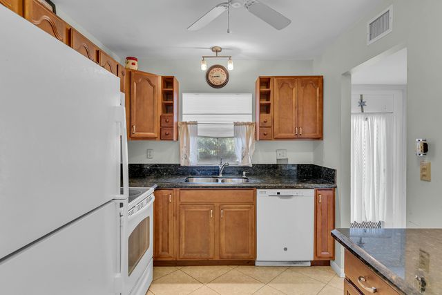 9401 Sunrise Lakes Boulevard 311, Sunrise, FL 33322