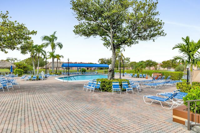 9401 Sunrise Lakes Boulevard 311, Sunrise, FL 33322