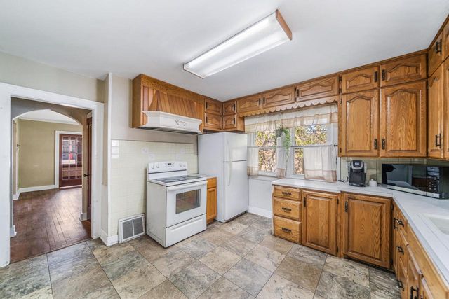 108 E Main STREET, Plymouth, WI 53073