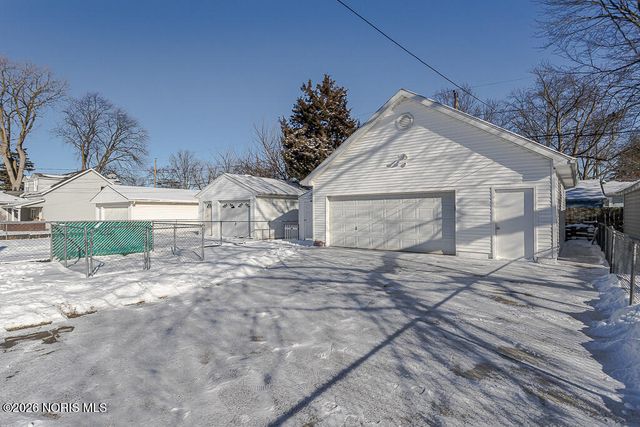 4854 Bowser Drive, Toledo, OH 43613