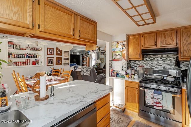 4854 Bowser Drive, Toledo, OH 43613