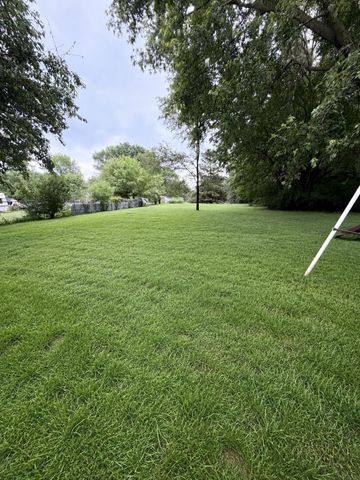 143 S. Elk Run Road, Waterloo, IA 50707