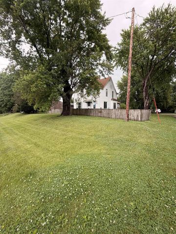 143 S. Elk Run Road, Waterloo, IA 50707