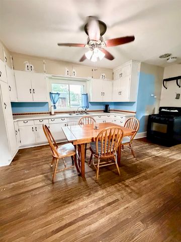 143 S. Elk Run Road, Waterloo, IA 50707