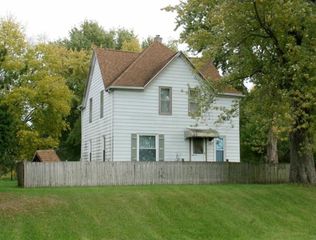 143 S. Elk Run Road, Waterloo, IA 50707