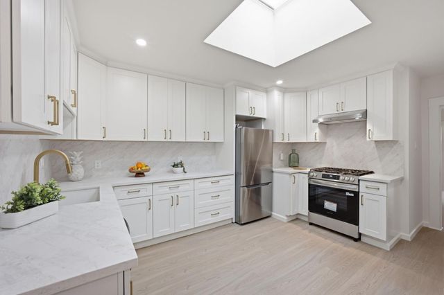 518 Athens Street, San Francisco, CA 94112