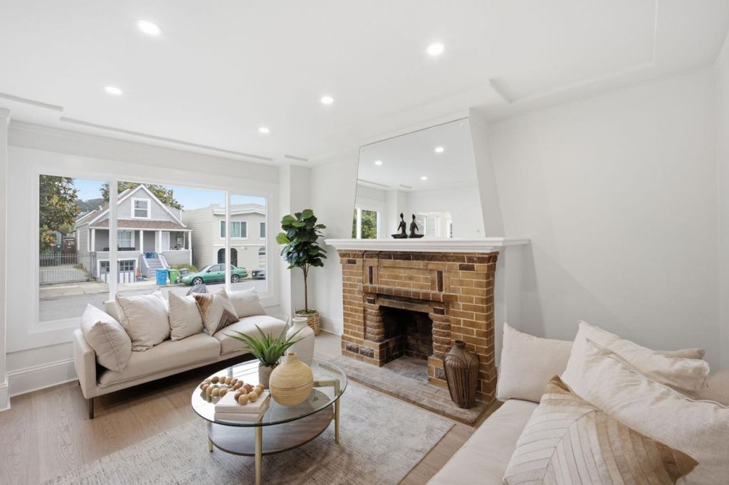 518 Athens Street, San Francisco, CA 94112