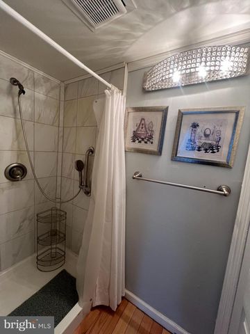 44 WARREN ST, Beverly, NJ 08010