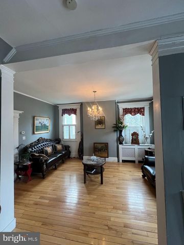 44 WARREN ST, Beverly, NJ 08010