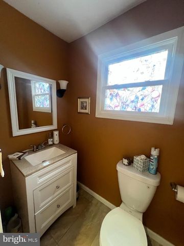 44 WARREN ST, Beverly, NJ 08010