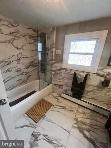 44 WARREN ST, Beverly, NJ 08010