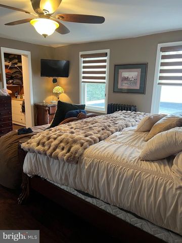 44 WARREN ST, Beverly, NJ 08010