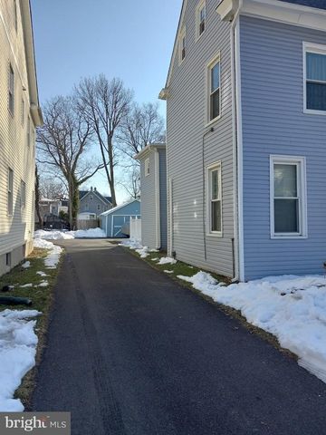 44 WARREN ST, Beverly, NJ 08010