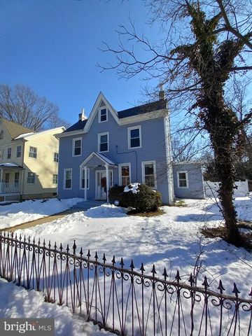 44 WARREN ST, Beverly, NJ 08010