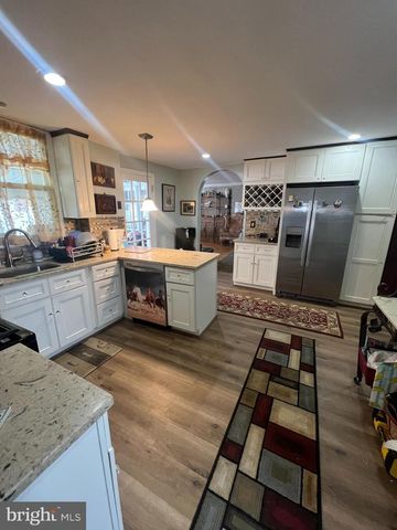 44 WARREN ST, Beverly, NJ 08010