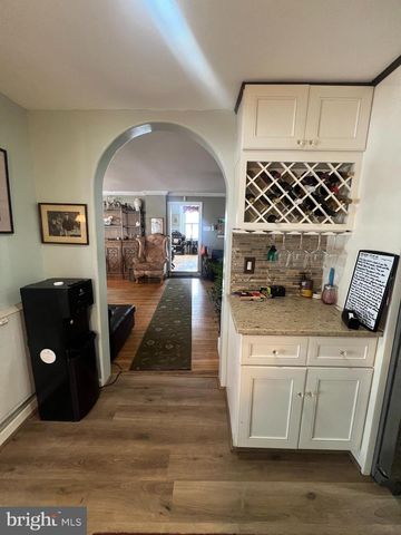 44 WARREN ST, Beverly, NJ 08010