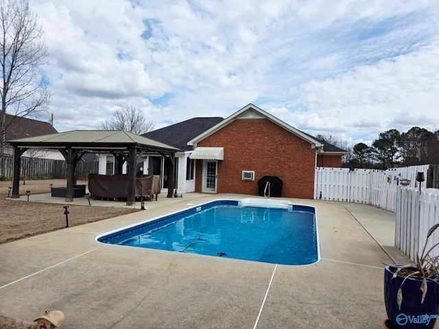 24767 Blossom Lane, Athens, AL 35613